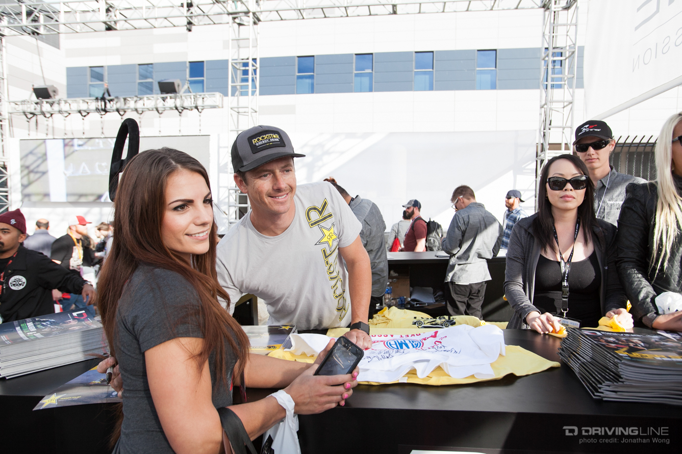 24dl sema 2015 d3 jw booth 06 06