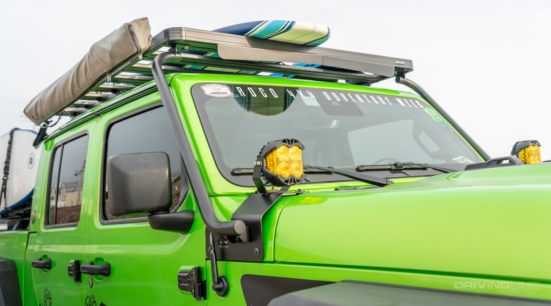 Front Runner Jeep Gladiator Roof Rack with surfboard