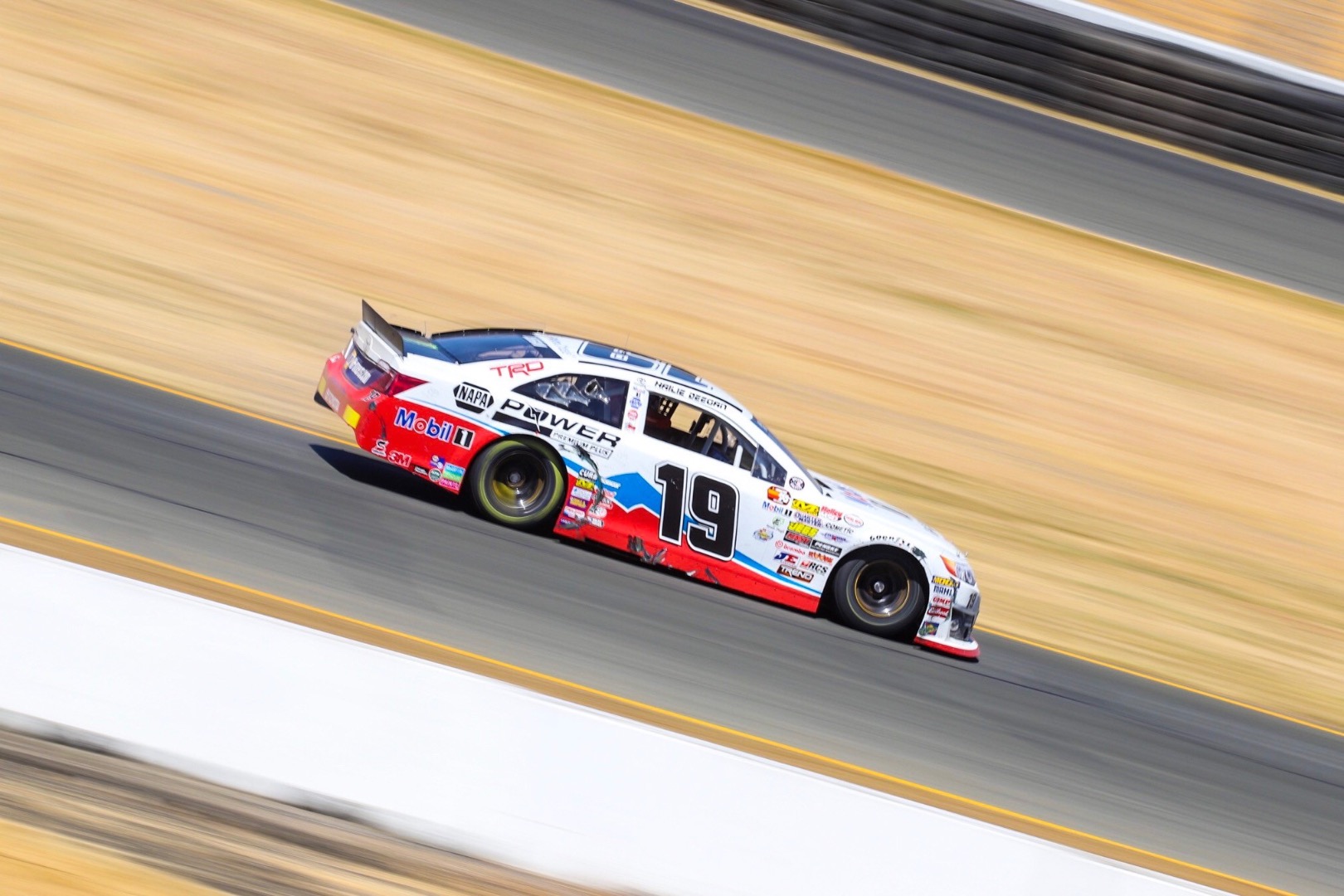 Hailie Deegan diving, Photo: Deegan Family