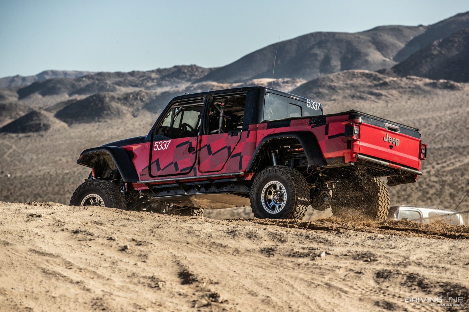 2020-jeep-gladiator-truck-nitto-trail-grappler-koh-savvy-offroad-dynatrac