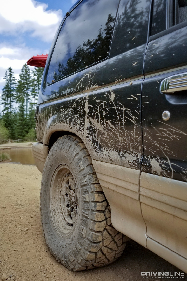 Mitsubishi Pajero, Nitto Ridge Grapplers, fifteen52 Turbomac HD Classics detail shot