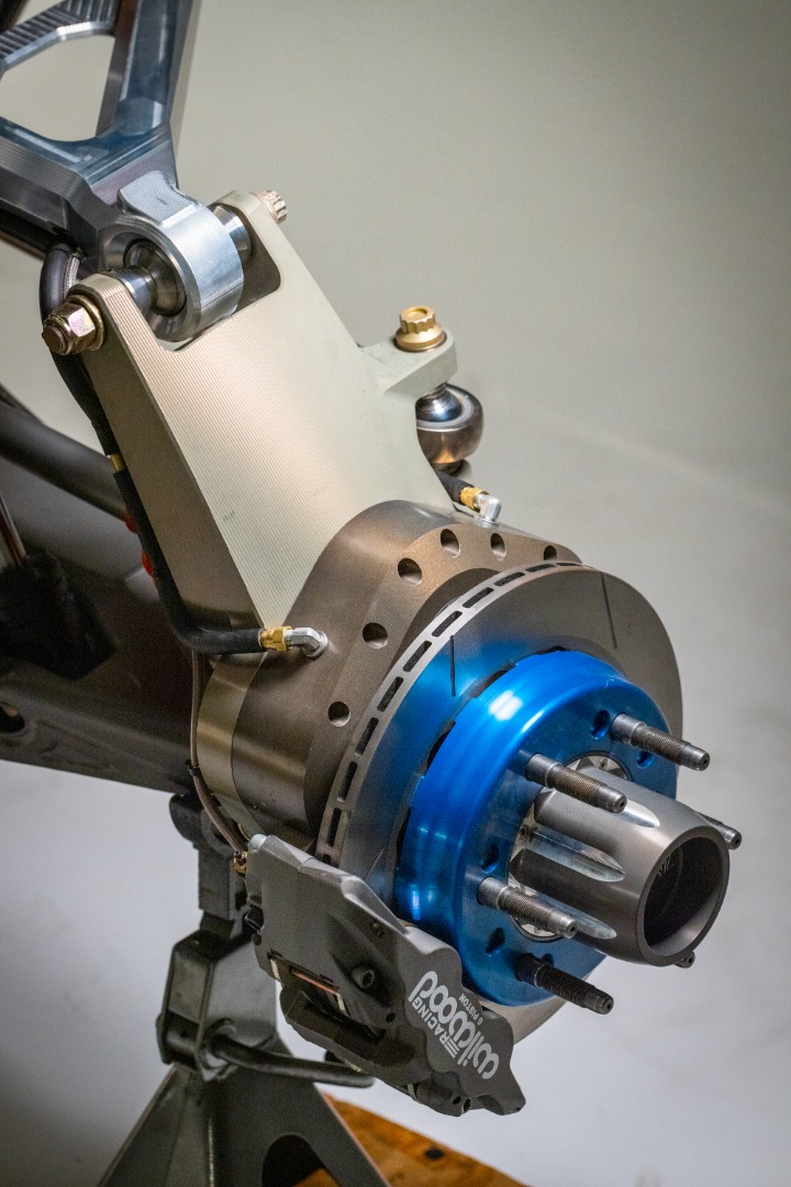 detail of Ultra4 4400 class rear axle hub