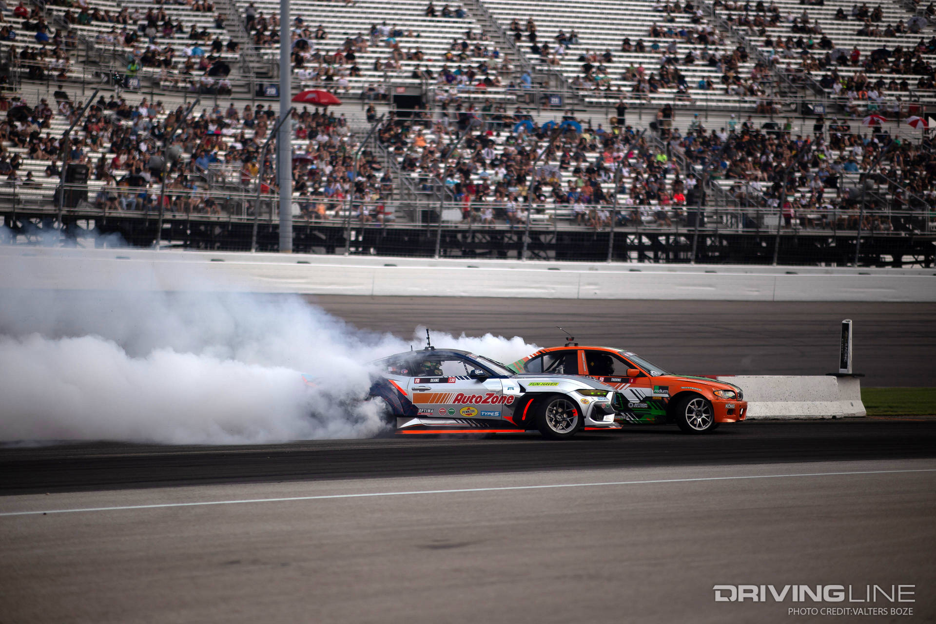 James Deane tandem drifting against Thorne at 2023 Formula Drift St Louis