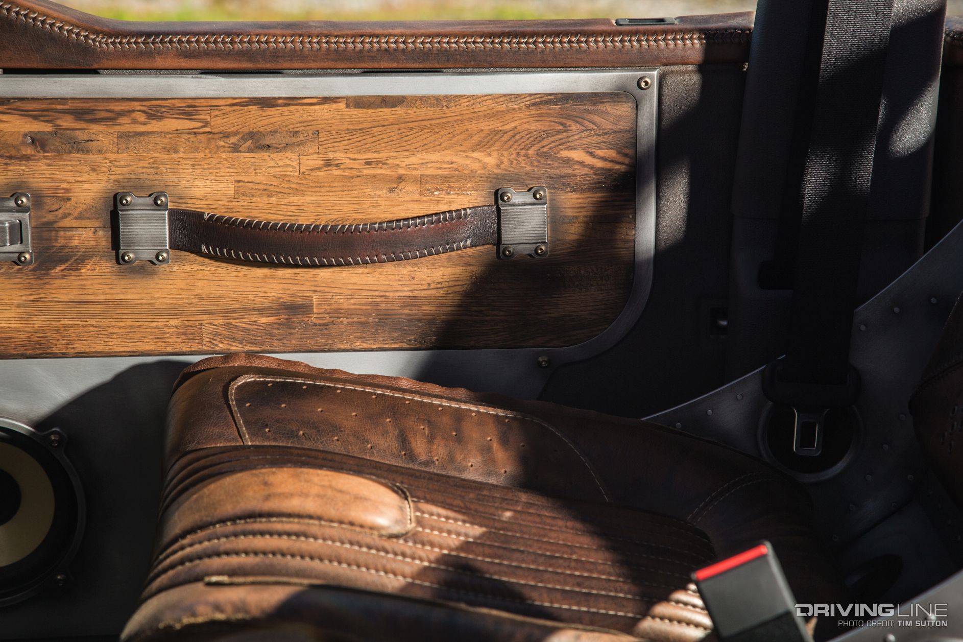 002-2015-jeep-wrangler-unlimited-starwood-motors-ruf-nek-interior