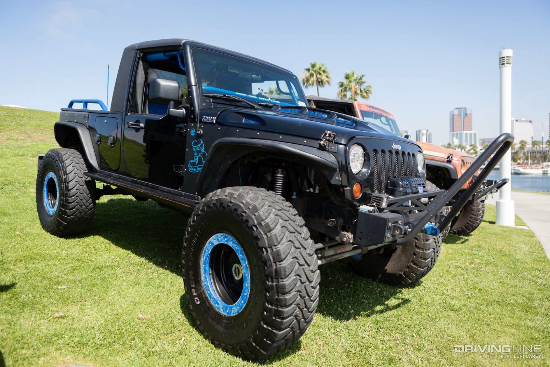 015_KMC_Jeep_Bash_DV8_Hammer_truck_conversion