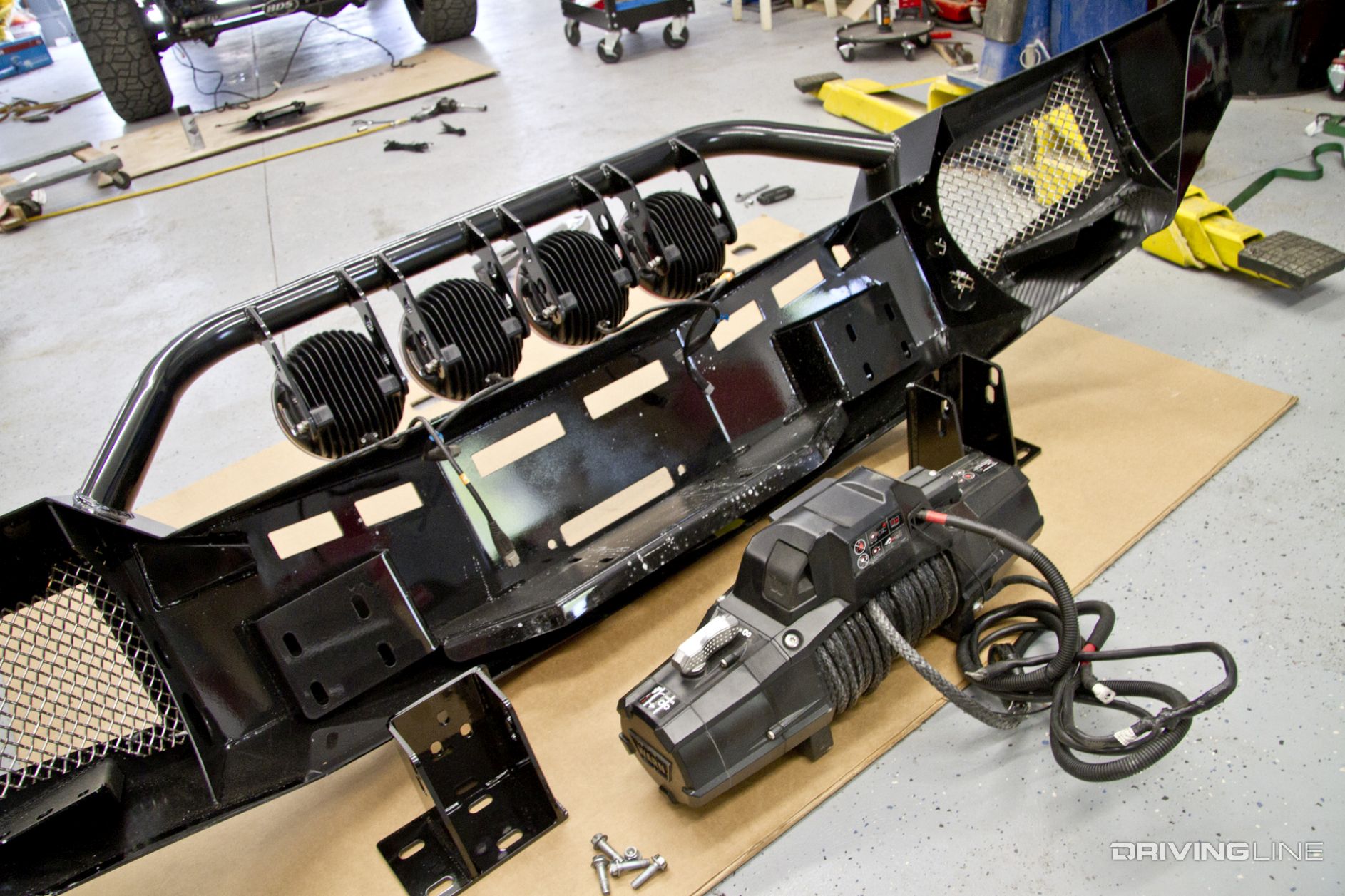 2011-ford-f-250-super-duty-fusion-winch-bumper-warn