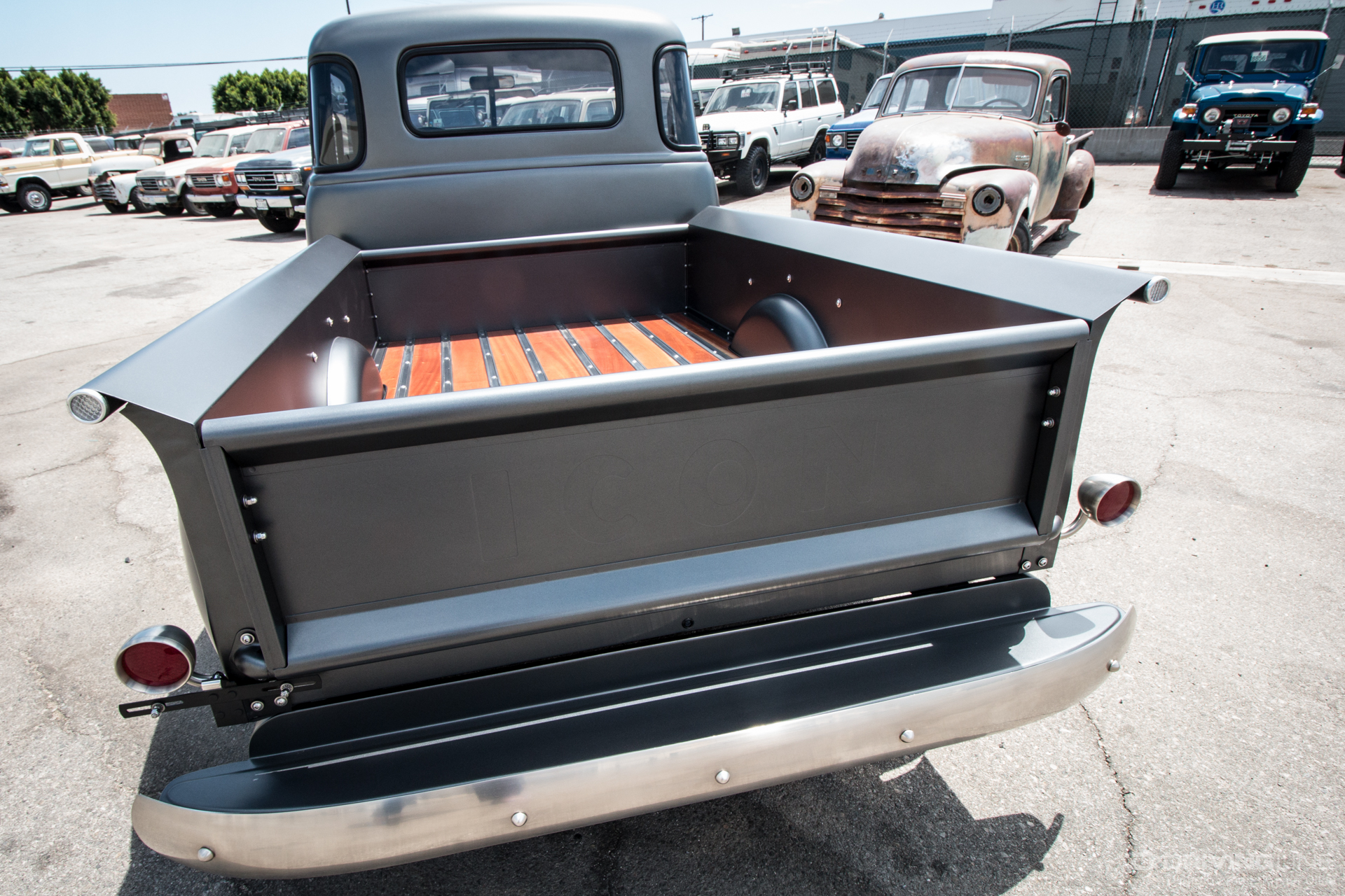 ICON TR - Chevy Thriftmaster Restomod Pickup