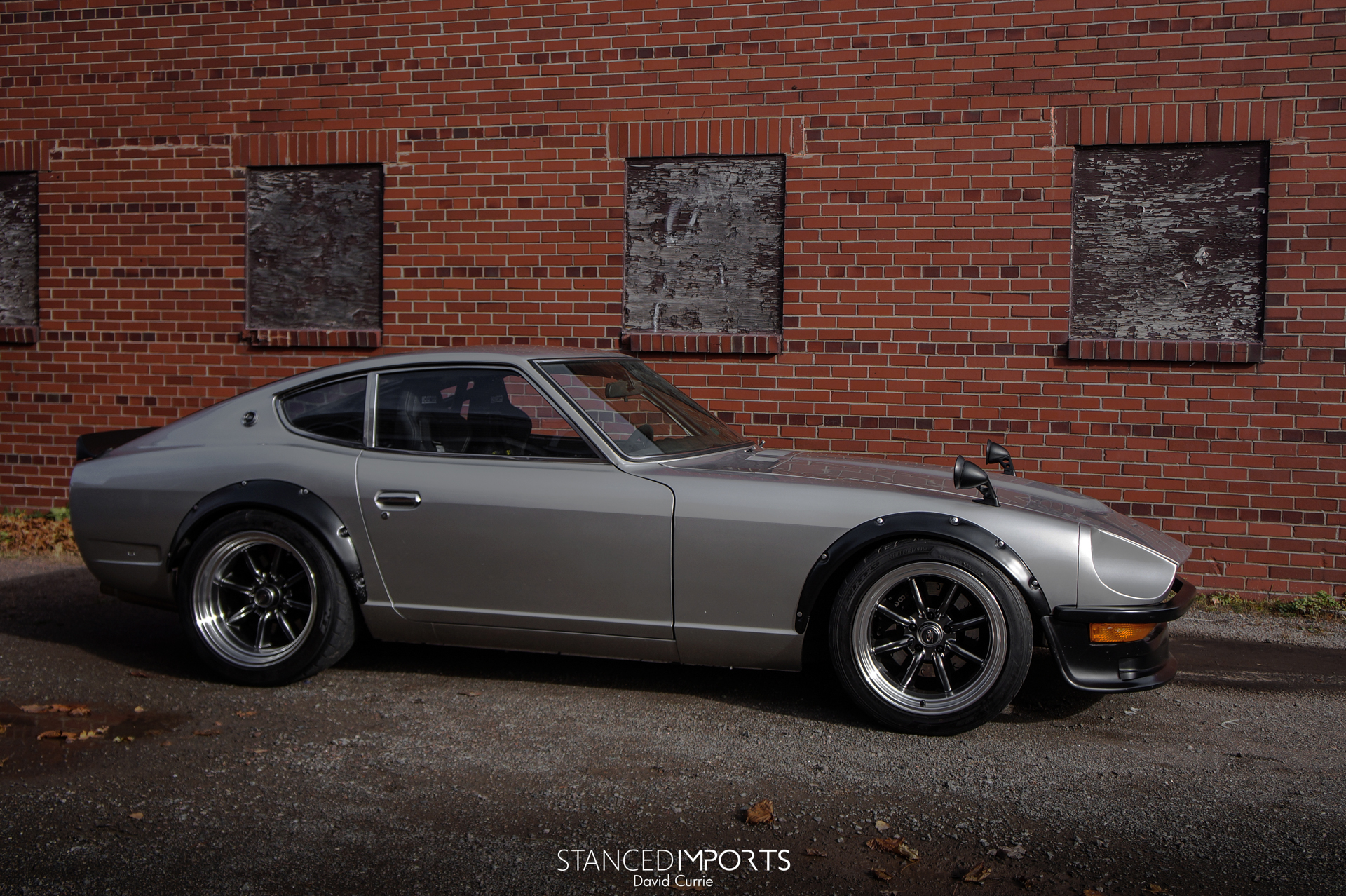 side profile of Datsun 260z
