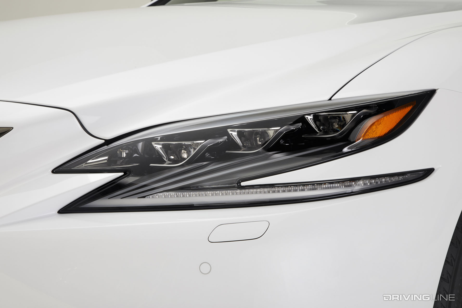 2018 lexus ls500 f sport 01