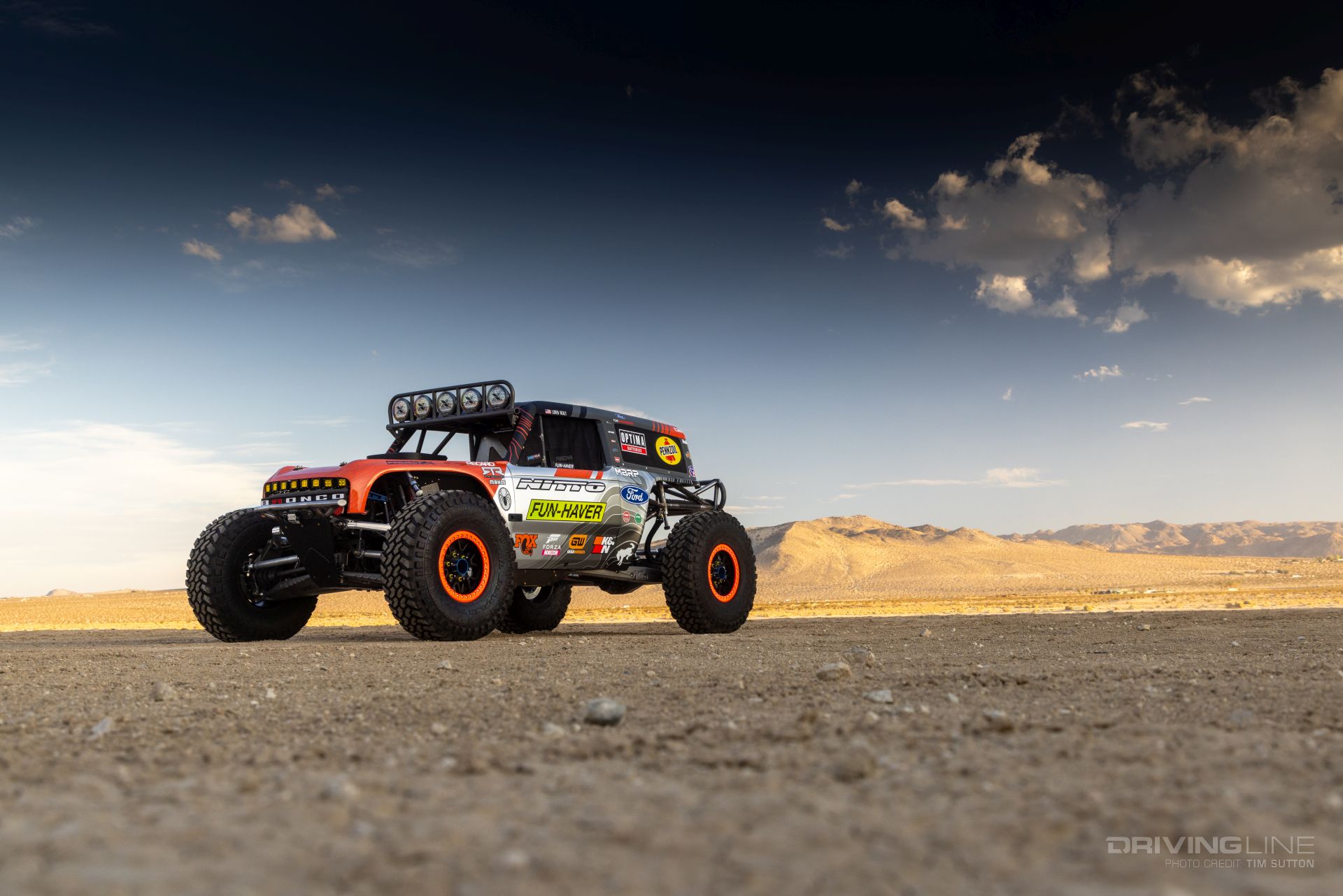 2023 Ford Bronco Ultra4 Race Car on 40s front 3/4 view