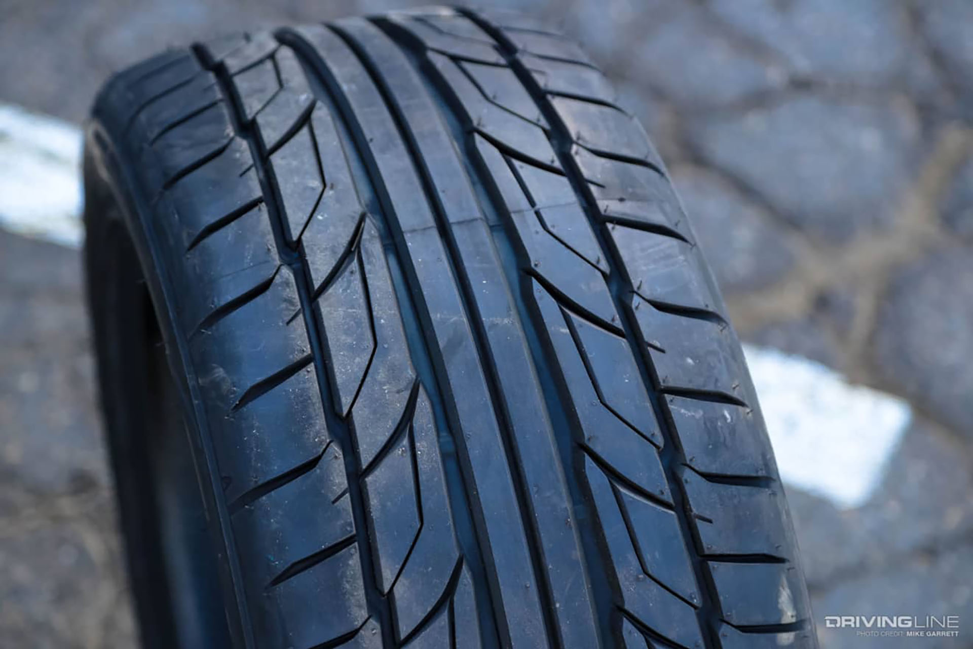 Nitto NT555 G2 Tread Pattern