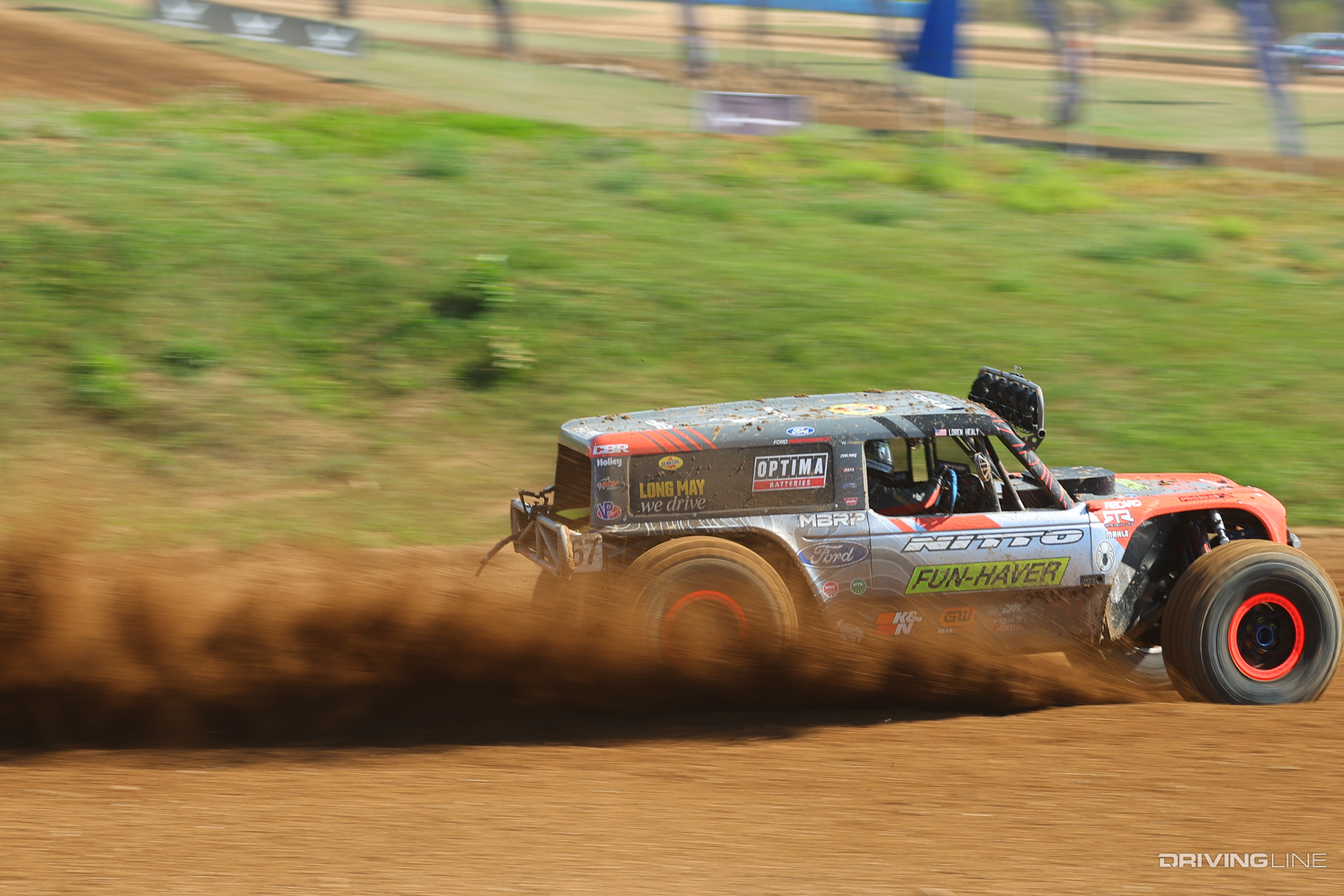 Loren Healy was roaring though the field until his new chassis let him down pulling off the track half way though the Ultra4 Crandon race