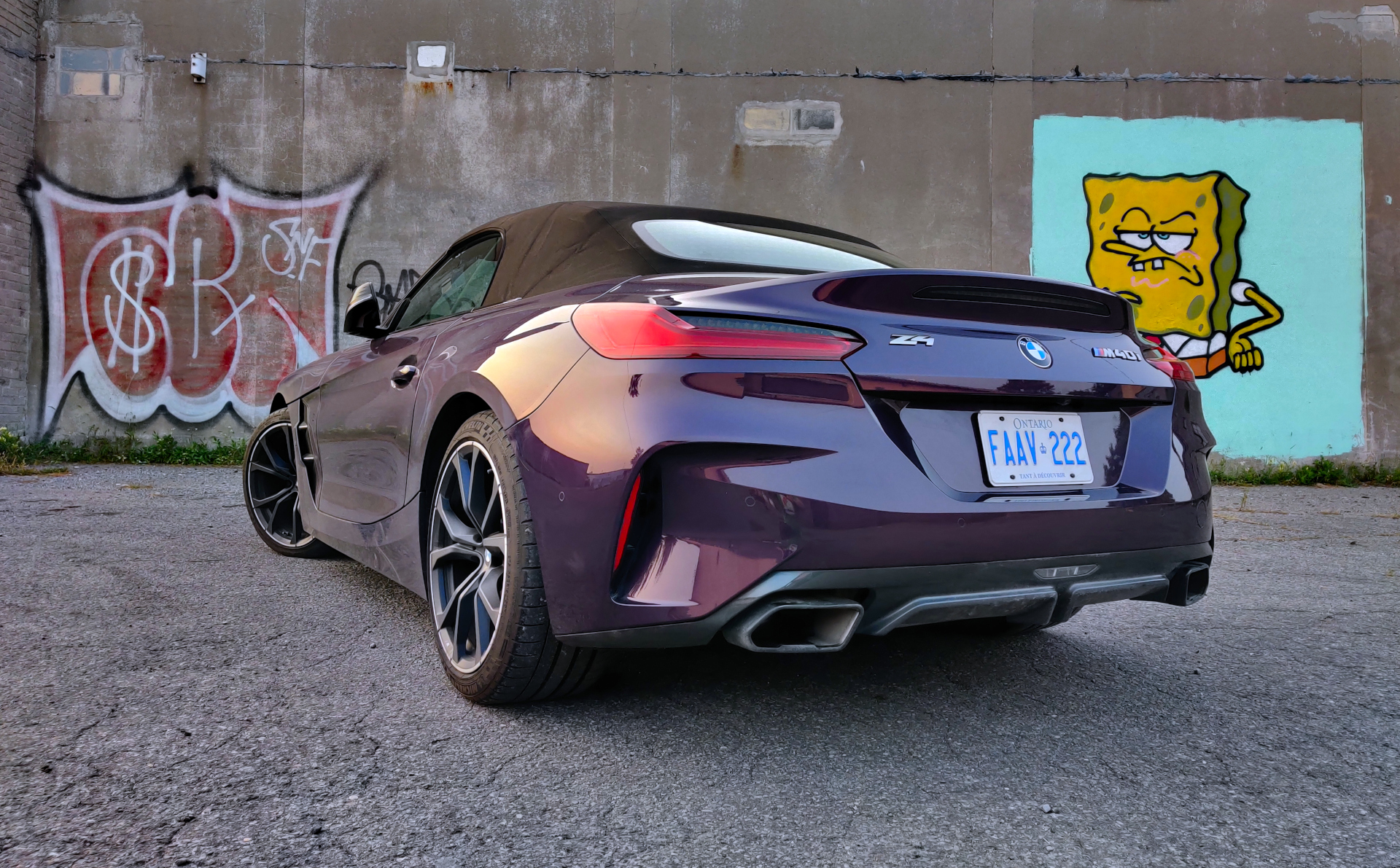 2023 BMW Z4 M40i rear 3/4 top up